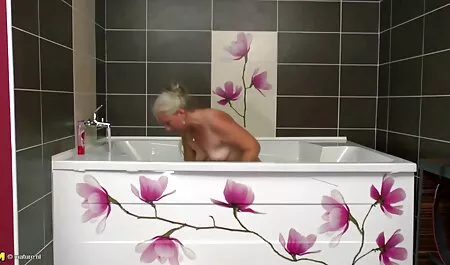 Teeny Lovers - Lippenstift und free porn mutter sohn Sex-Spielereien
