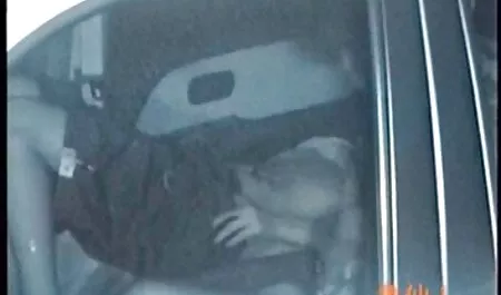 Die rothaarige asiatische Lesbe hat porn mutter sohn ihre enge Muschi von verspielten Freunden im Park geleckt