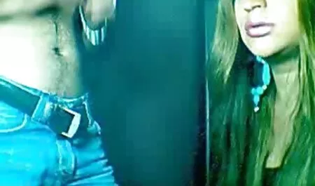 Asiatische Schlampe, die den muttersohn porn Schwanz wie ein Profi behandelt
