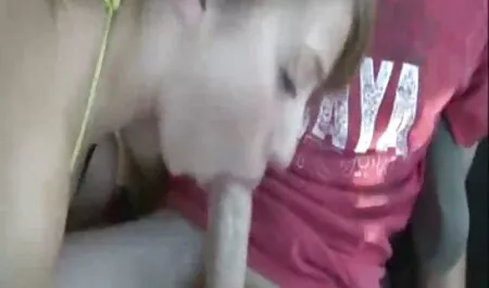 Upskirt Mama free porn mutter fickt sohn im Zug