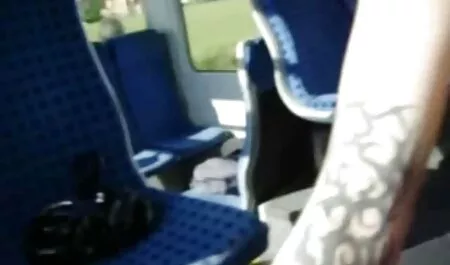 Russisches deutsche mutter will sex Teen fickt Arsch und reibt Muschi