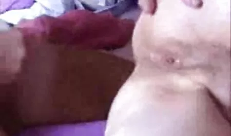 Rote you porn mutter sohn Dildospielzeit