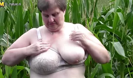 Die vollbusige Stiefmutter Klarisa Leone brachte einen Mathe-Tutor mit, sohn mutter porn um ihr zu helfen