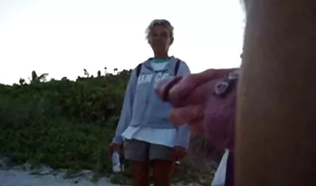 Geile Mutter Erica bekommt sexfilme mutter sohn ihre haarige Fotze mit Schwanz gefüllt