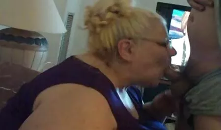 Die vollbusige Puma Sara Jay kostenlose pornos sohn fickt mutter nimmt einen großen Schwanz