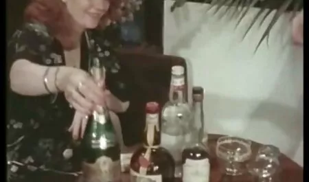 Meine Freundin schluckt alles Sperma in einem Bad, nachdem sie ihre Muschi von mutter erwischt porn rasiert hat