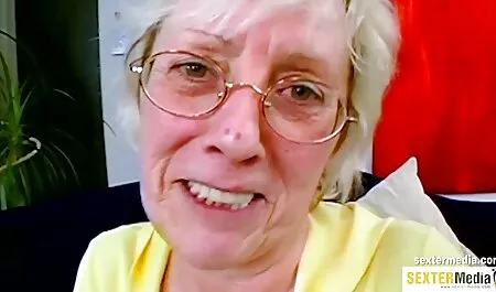 schlaffer sexfilm mit mutter Kleiderbügel