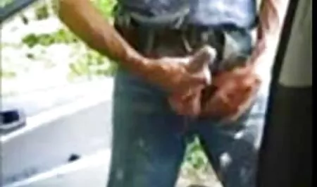 Durchbohrte französische Oma mutter und sohn free porn mit Faust und Analplug